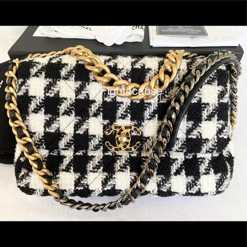 SOLD!19 Medium/Large Black/White Houndstooth Tweed